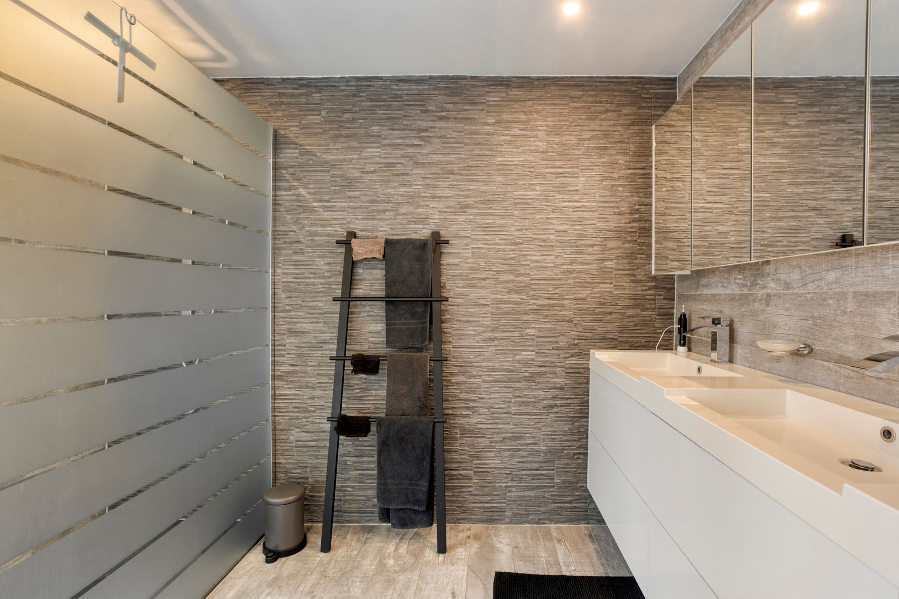 Woning met 3slpk, tuin en oprit, dorpskern nabij Beukenbos. foto 15