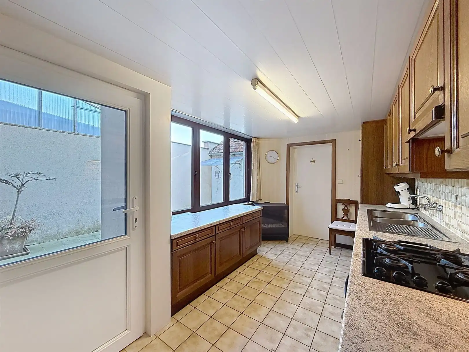 Op te frissen woning met binnenkoer, tuin, 3 slpks foto 41