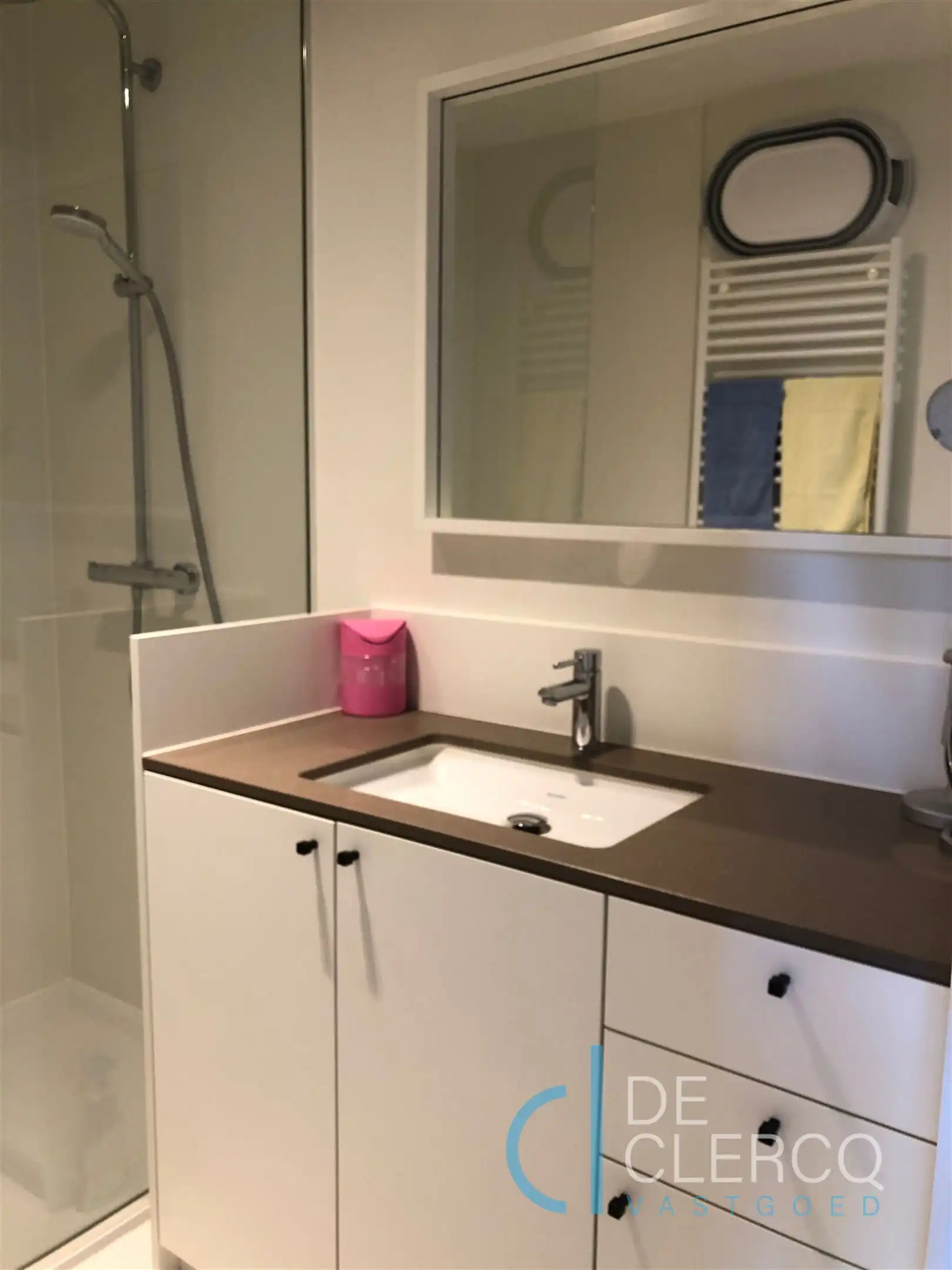 Prachtig afgewerkte studio hartje Lochristi! foto 6