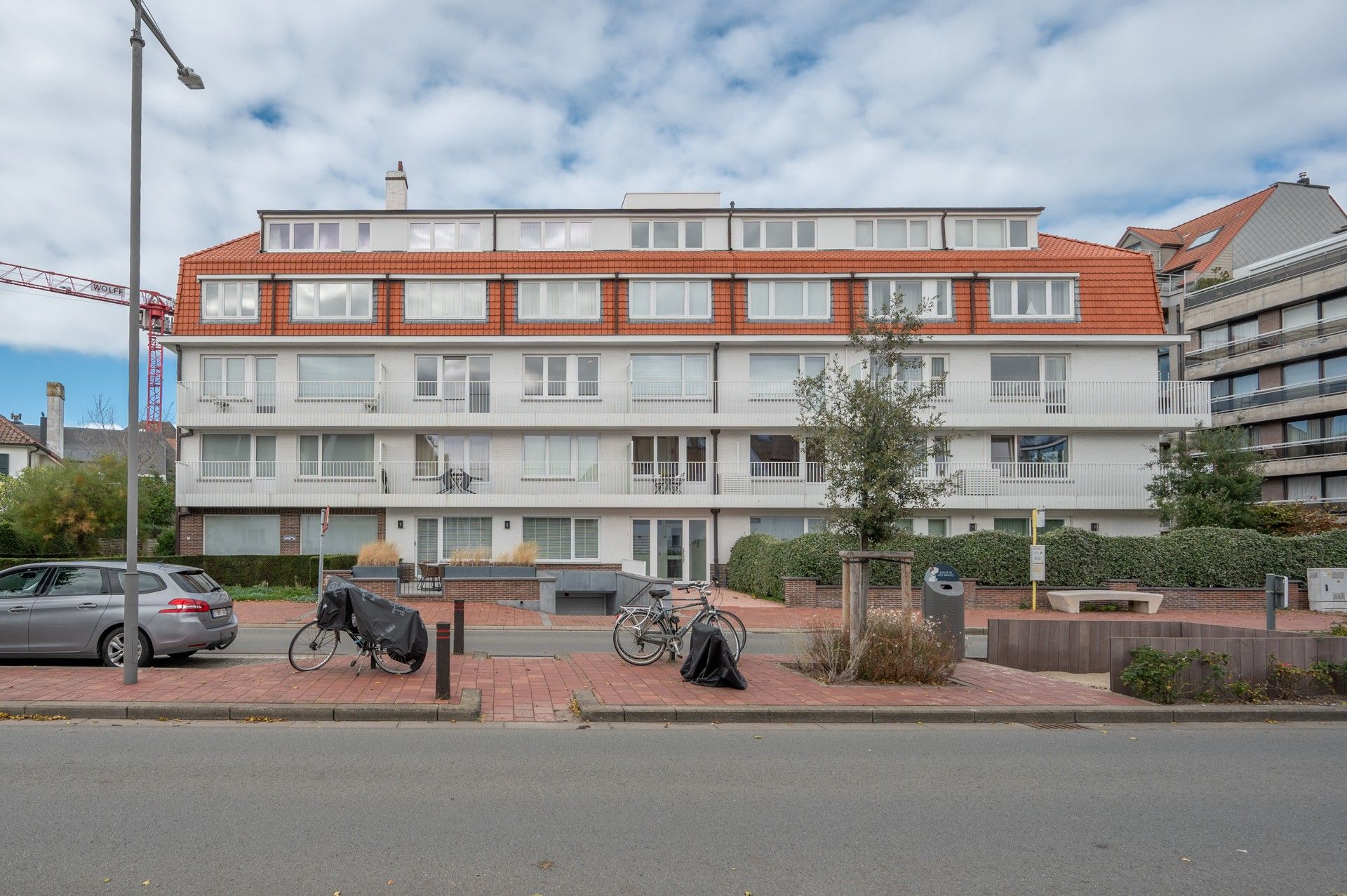 ()=>{if(producerUpdateValueVersion(node),producerAccessed(node),node.value===ERRORED)throw node.error;return node.value} Bayauxlaan 40 22 - 8300 Knokke-Heist