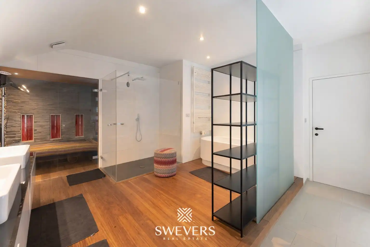 Villa met luxueus poolhouse, verwarmd zwembad en absolute topligging in Zonhoven foto 18