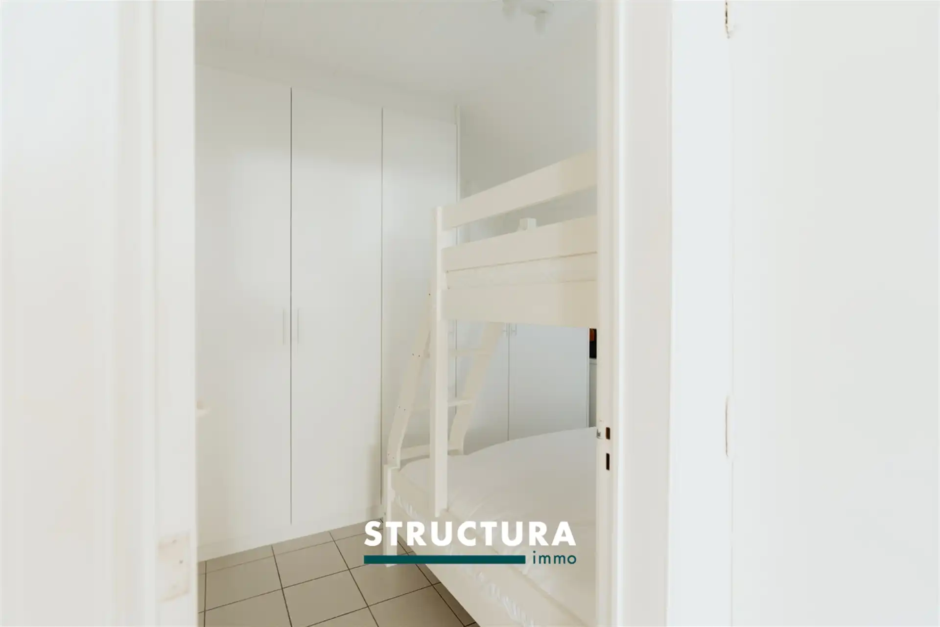 Bemeubelde loft op centrale ligging foto 13