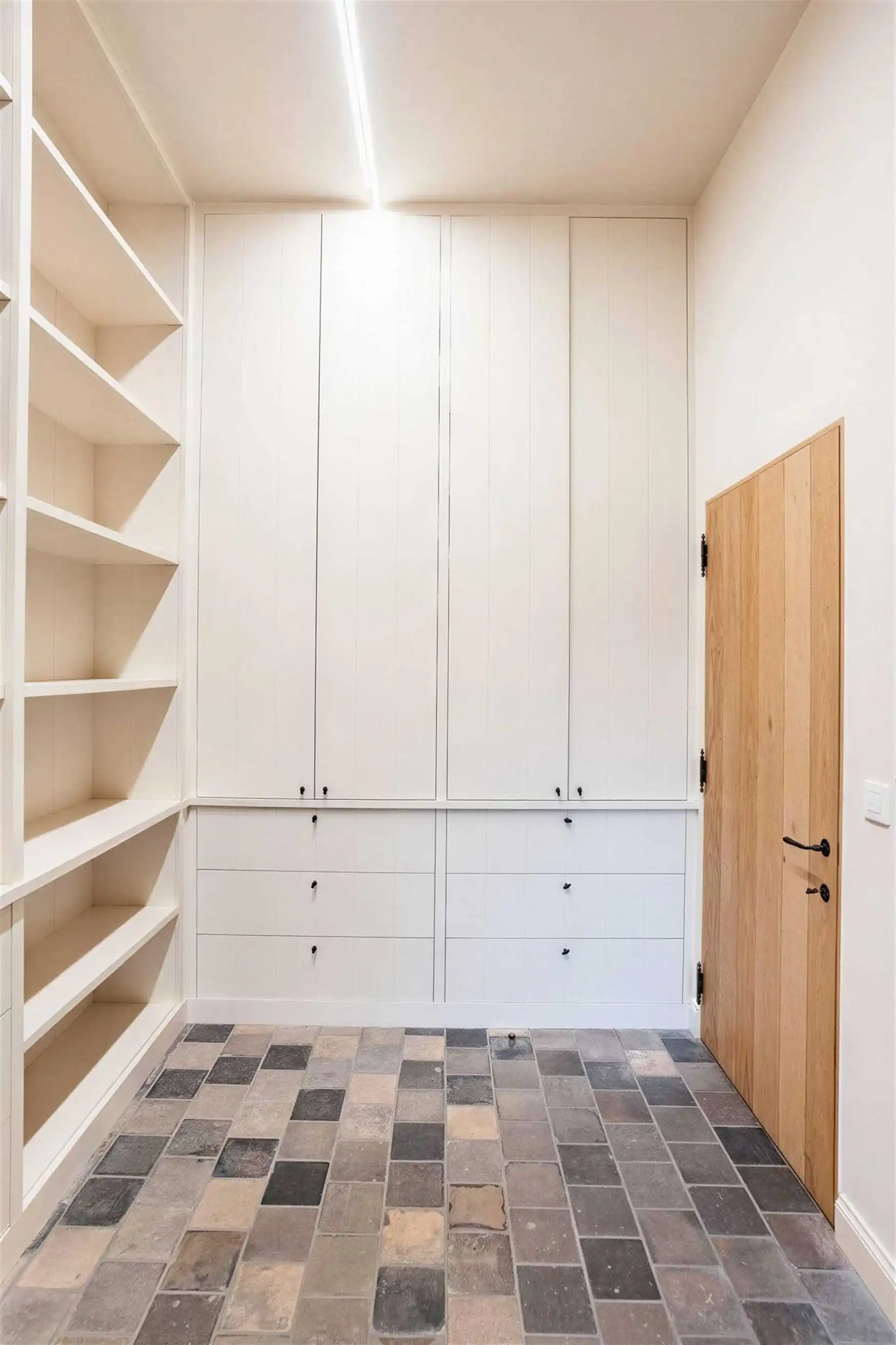 Woning met bureau en magazijn van 431 m² in Gentbrugge foto 4