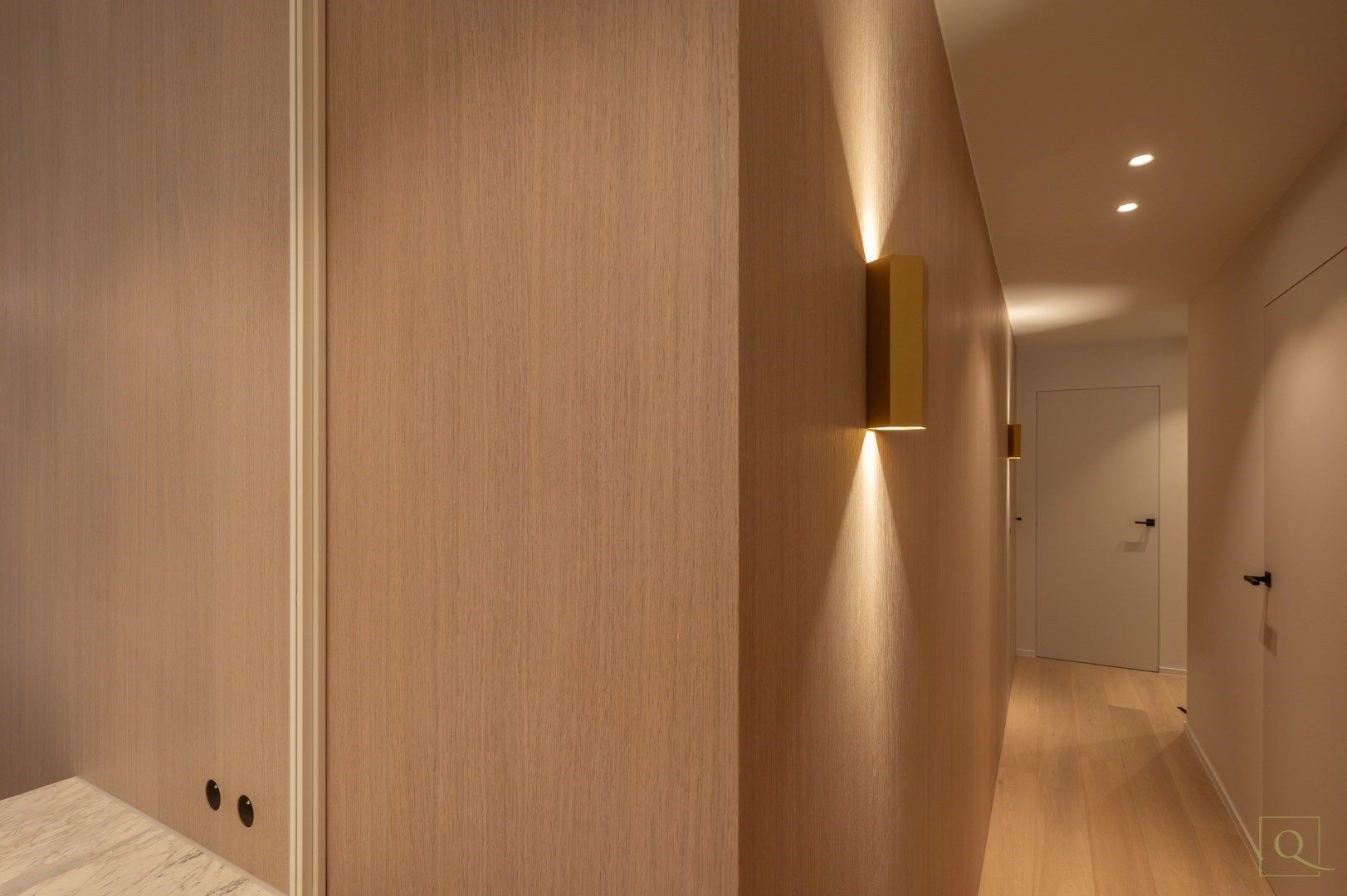 Uitzonderlijk luxueus afgewerkt appartement centraal gelegen in een rustige zijstraat van de Dumortierlaan, garagebox op het gelijkvloers. foto 13