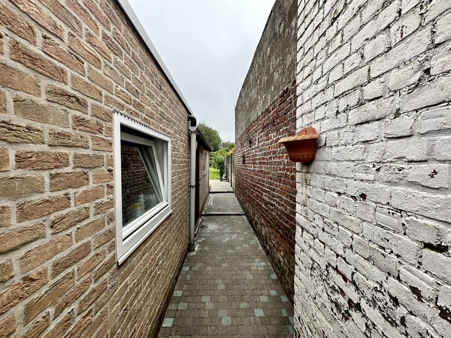 Instapklare rijwoning met tuin, Torhout foto 26