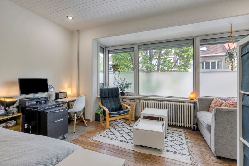 Zonnige authentieke woning met tuintje en topligging! foto 10