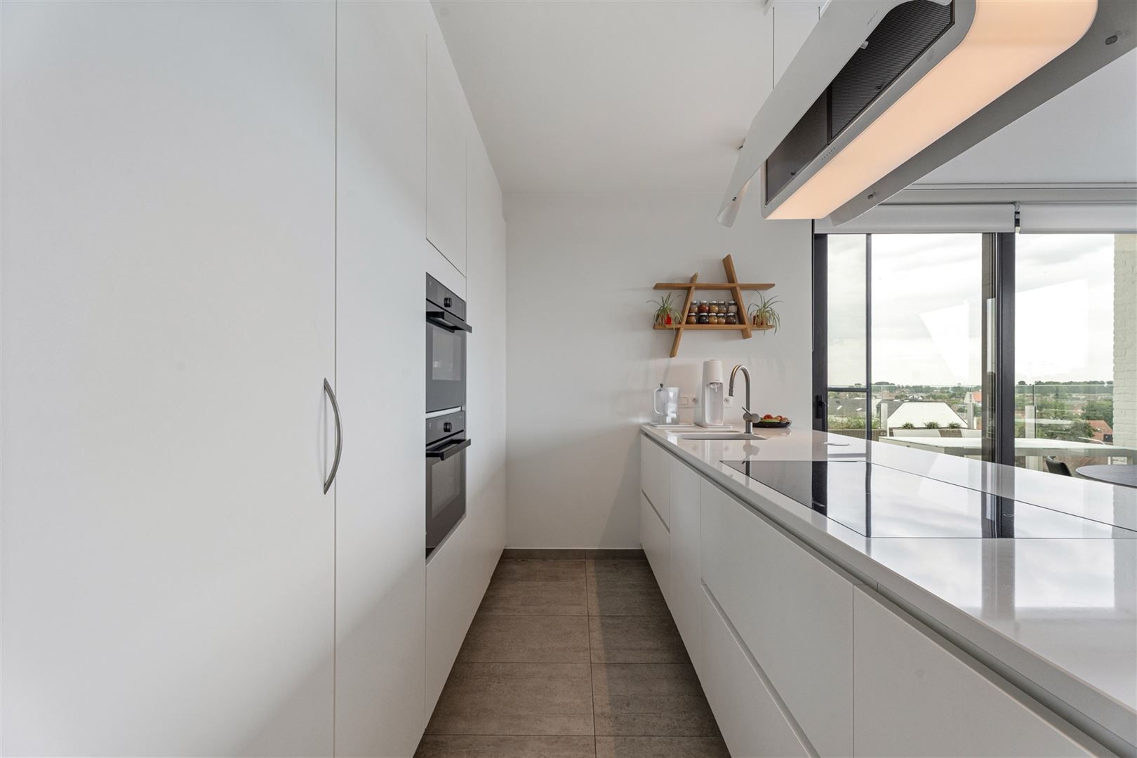Prachtig dak / hoekappartement met unieke zichten foto 9