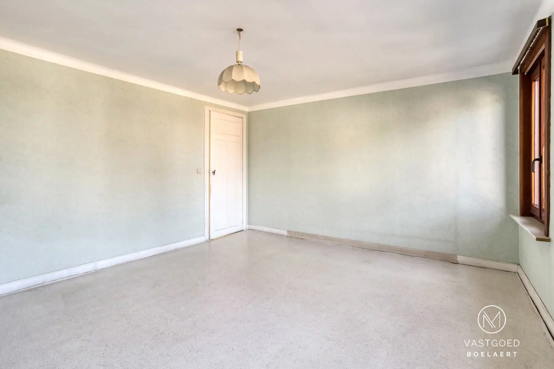 Te renoveren halfopen woning met zonnige tuin in rustige straat nabij Aalst foto 13