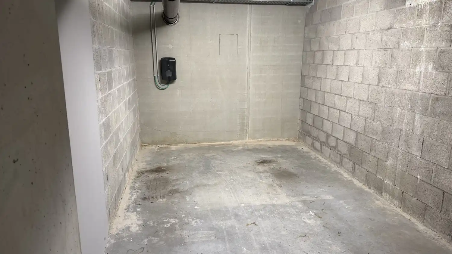 Autostaanplaats met laadpaal te huur op een toplocatie in centrum Lier foto 3