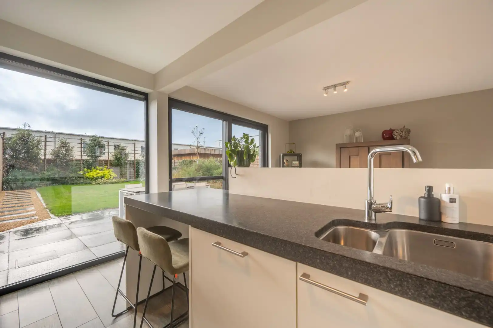Instapklare en rustig gelegen woning met 3 slaapkamers foto 9