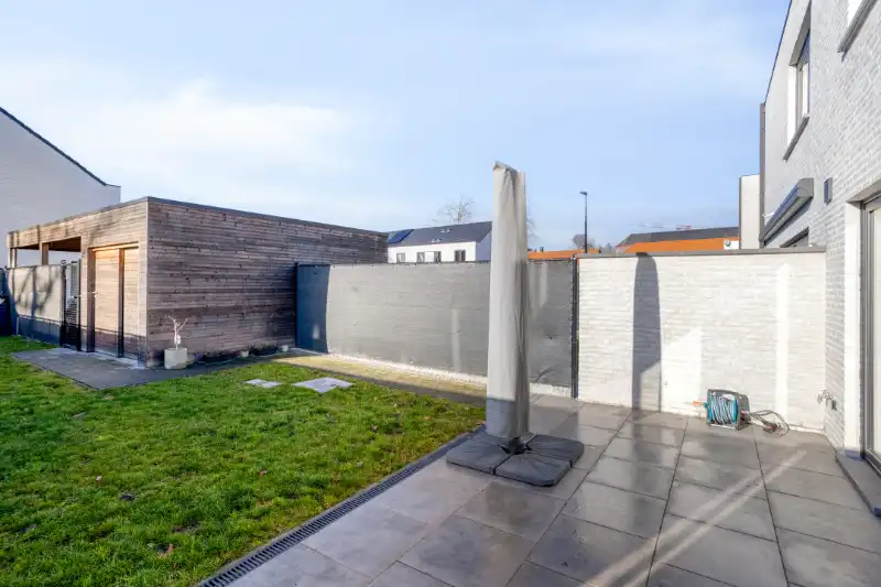 Energiezuinige nieuwbouwwoning met 3 slk foto 12