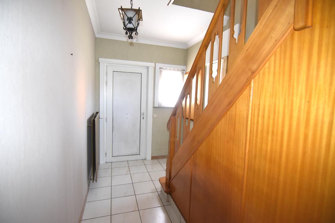 huis met 2 paardenstallen  foto {{pictureIndex}}