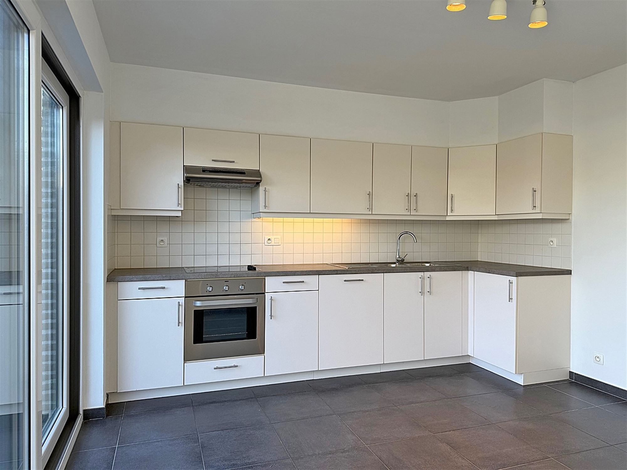 Instapklare HALFOPEN BEBOUWING met 3 slaapkamers, garage & tuin/terras  foto 6