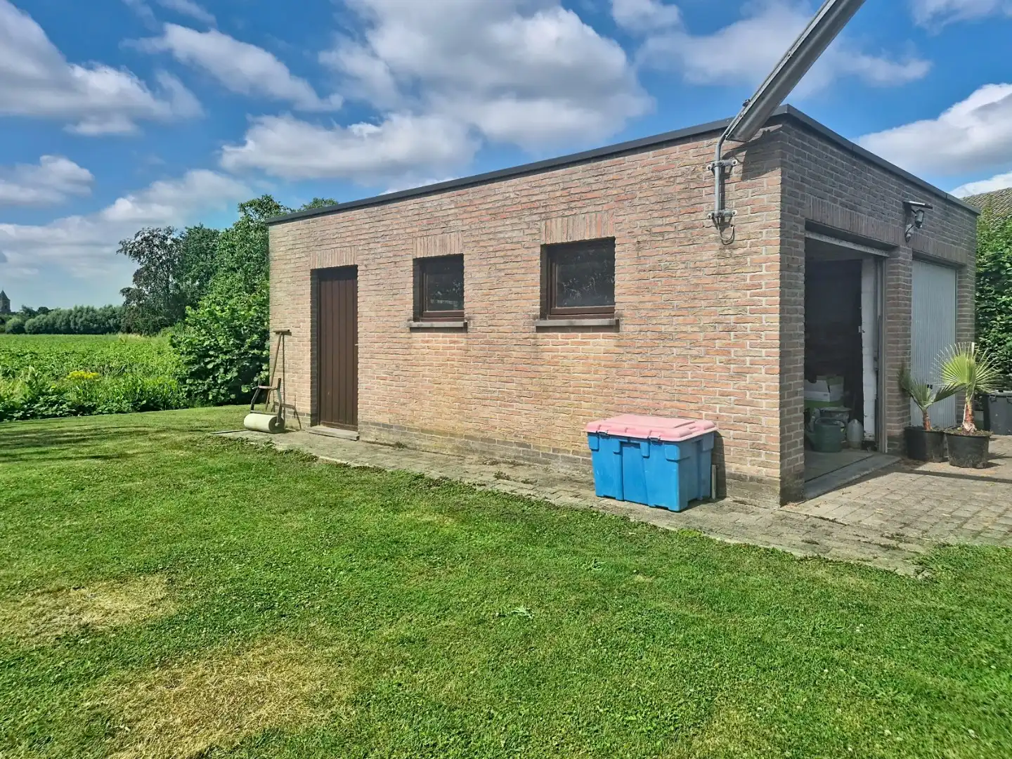Woning met 4 slpks, tuin en dubbele garage foto 18