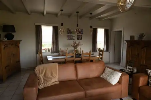 Instapklare woning met tuin in landelijk kader foto 26