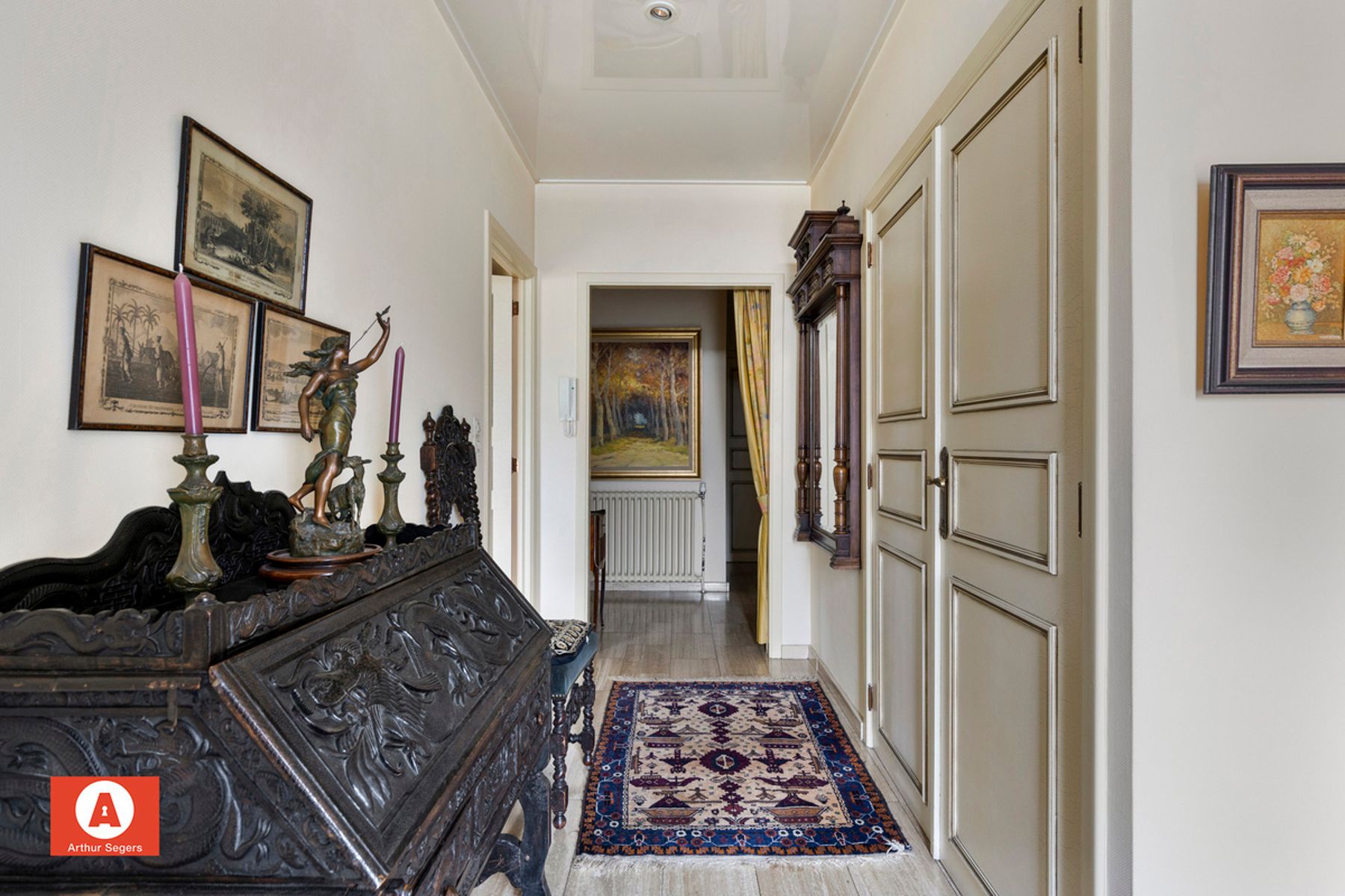 Ruime open bungalow-villa vol potentieel op toplocatie foto 3