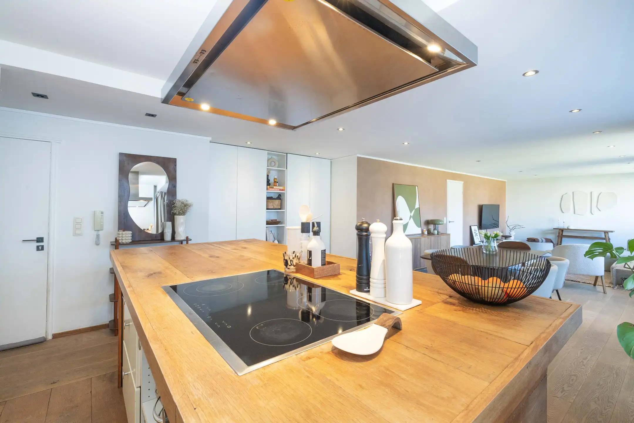 Gerenoveerd appartement met vrij uitzicht op het park foto 9