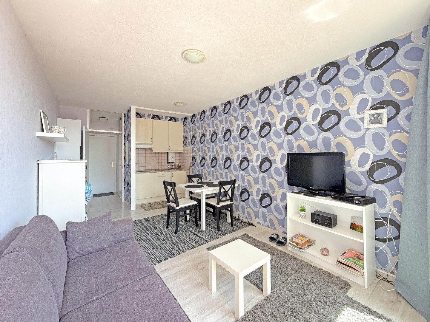 Instapklare gemeubelde studio (30 m²) met terras te Nieuwpoort-Bad. foto 7