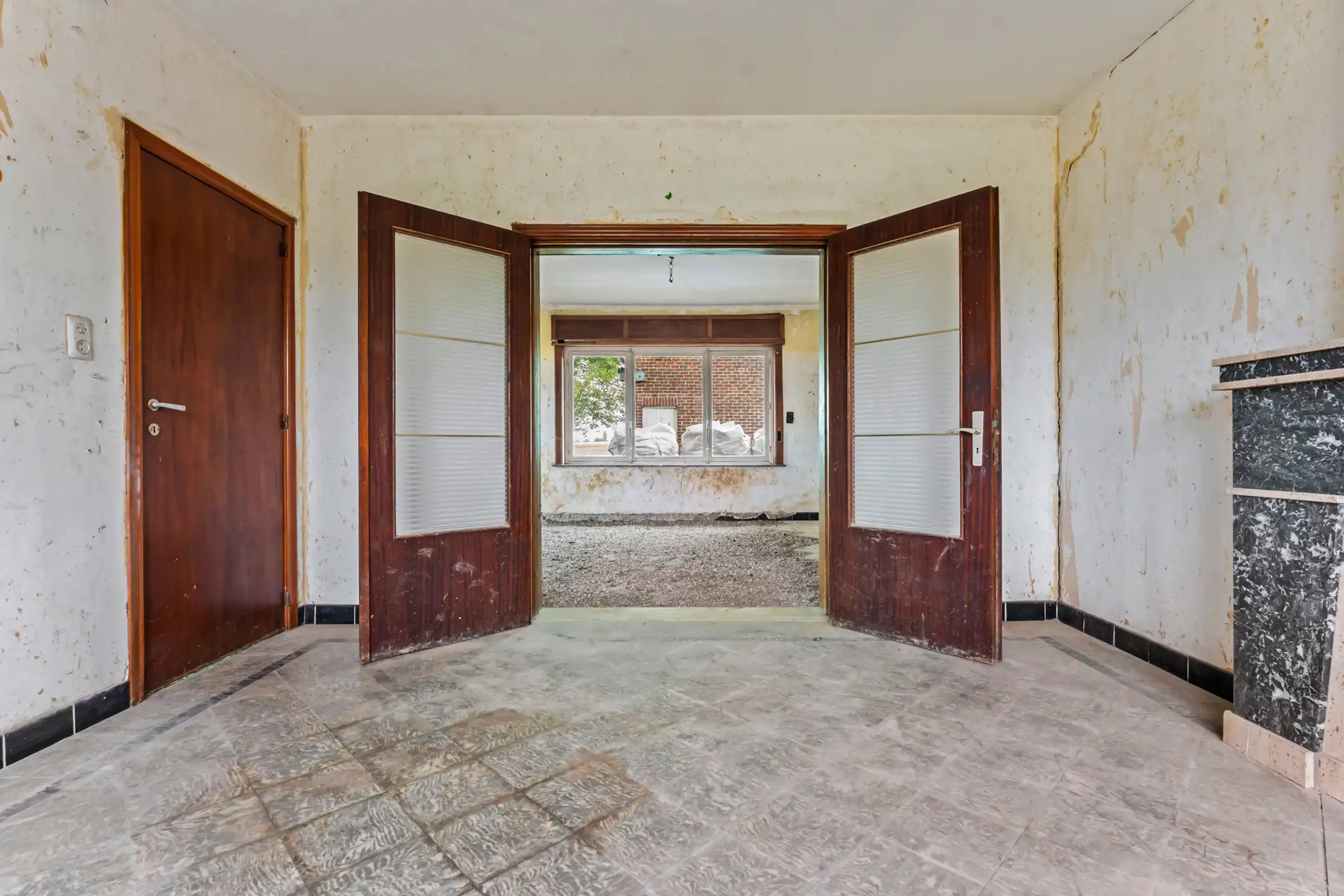 Te renoveren woning op 12a85ca te Valmeer foto 2