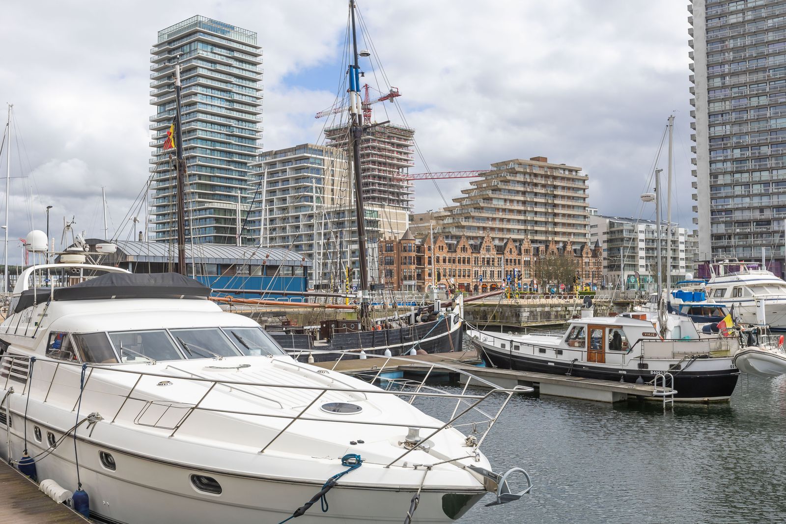 Subliem 2 slpk appartement met terras pal aan de jachthaven. foto 13