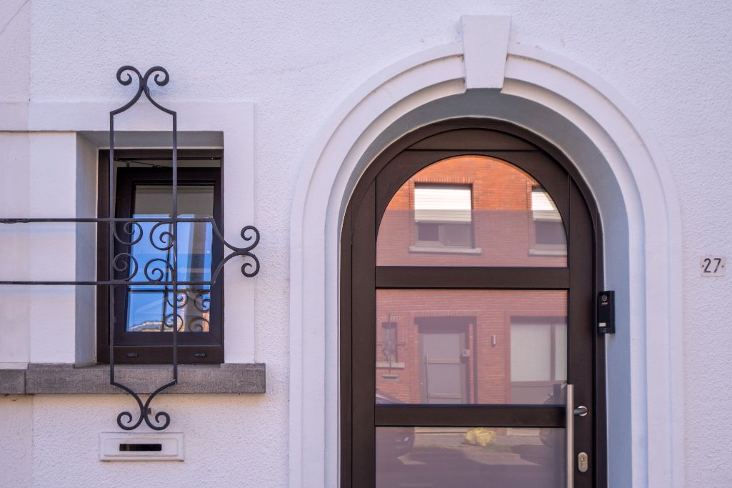 Boomforeeststraat – Instapklare gezinswoning met tuin in hartje Izegem foto 2