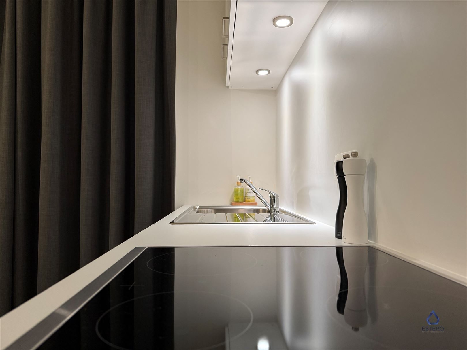 Nieuwbouwwoning op een topligging in Zurenborg foto 14