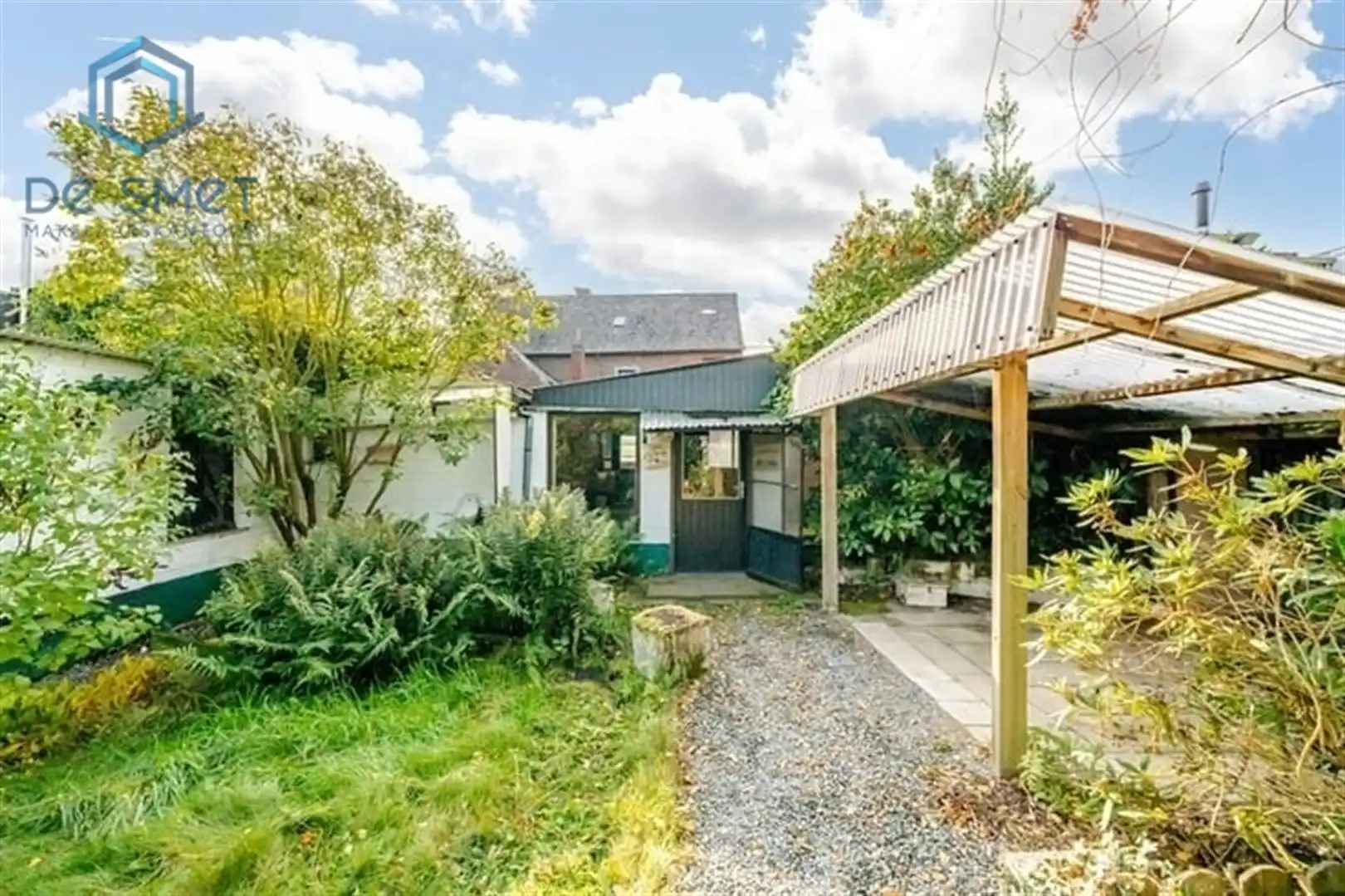 Te renoveren woning met 5 slaapkamers, garage en ruime tuin in het landelijke Viane foto 15