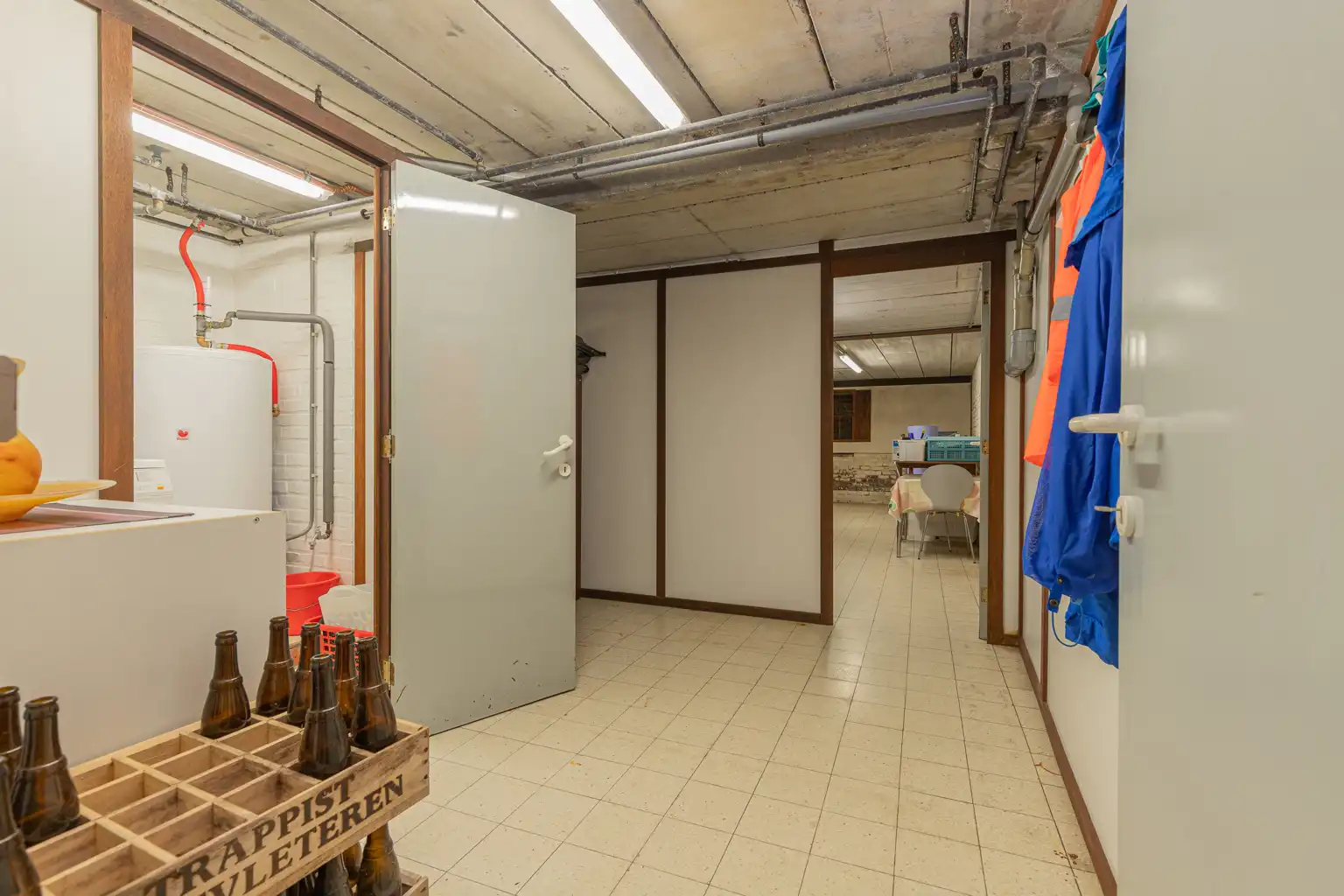 Open bebouwing met 4 slpks en veel opbergruimte! foto 24