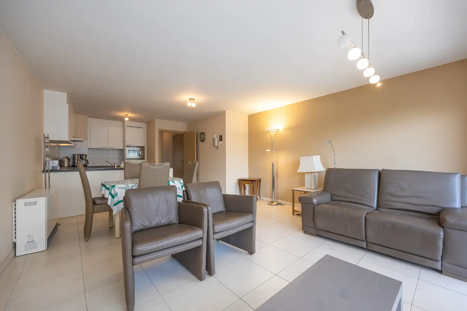 2 slaapkamer appartement met een open zicht en terras foto 5
