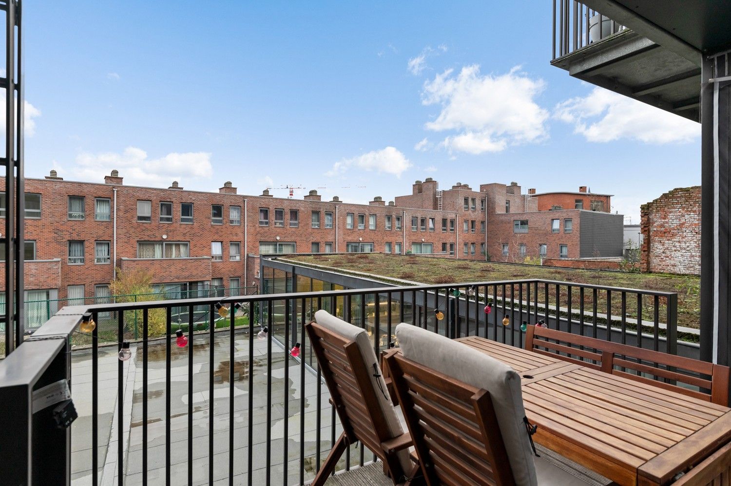 Ruim en recent 2 slaapkamer appartement te koop op 'den Dam'! foto 12