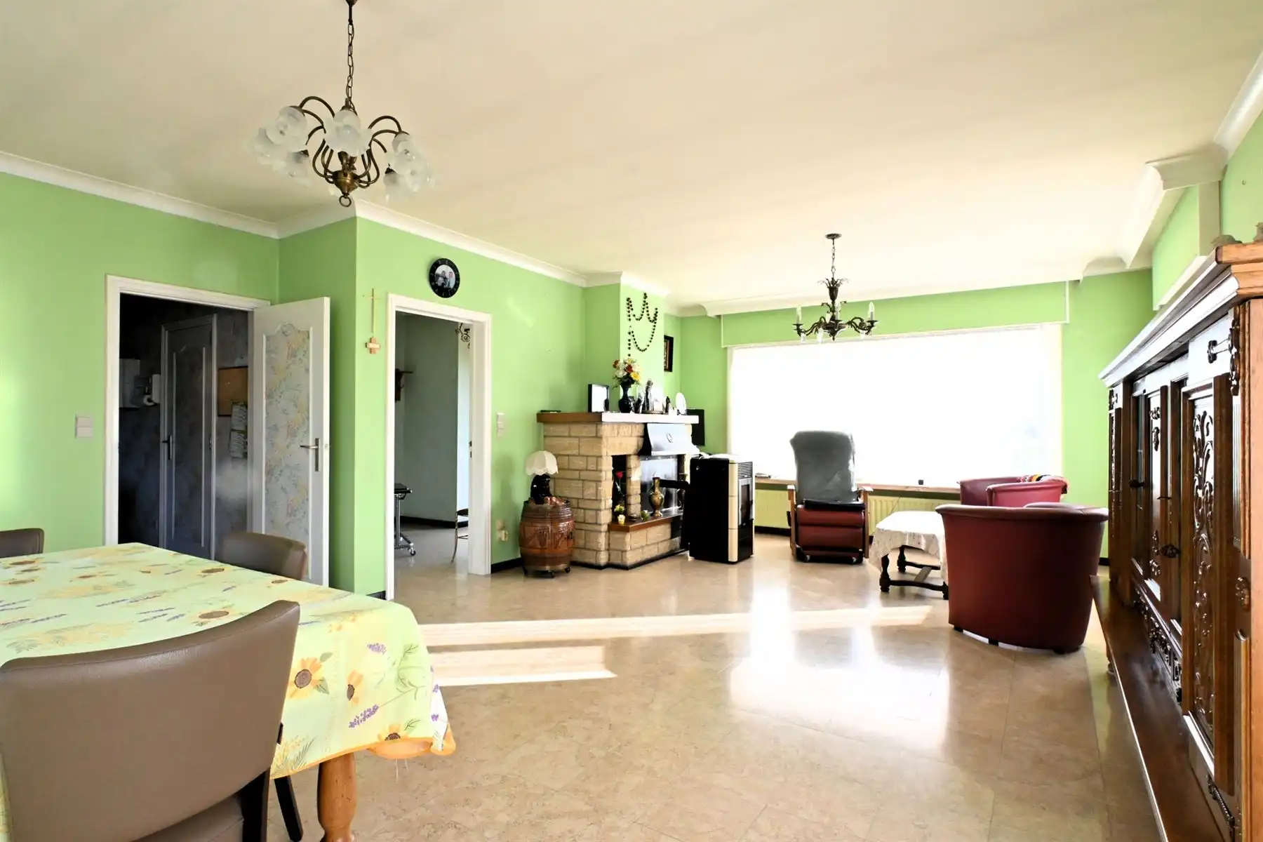 Ruime woning met zonnige tuin foto 3