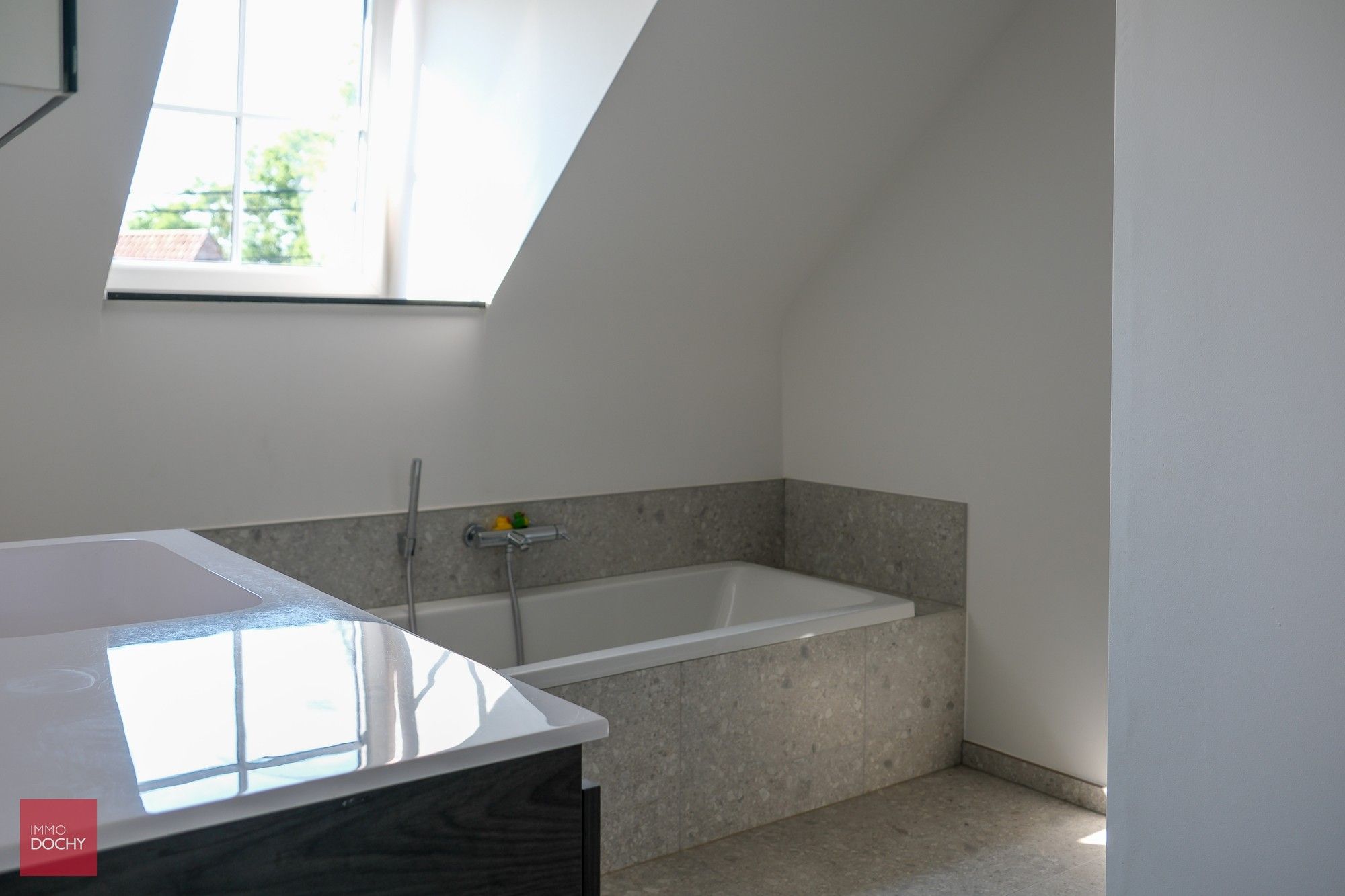 Recent gebouwde woning met 3 slaapkamers foto 9