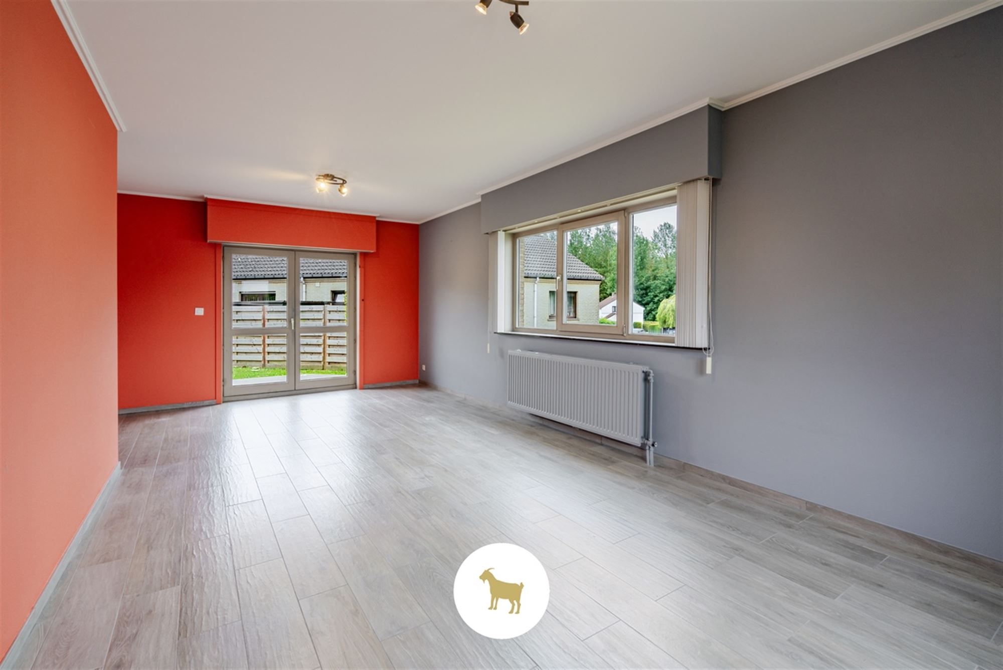 Instapklare OPEN BEBOUWING met 3 SLAAPKAMERS en GARAGE op een rustig gelegen PERCEEL GROND van 655m² foto 5