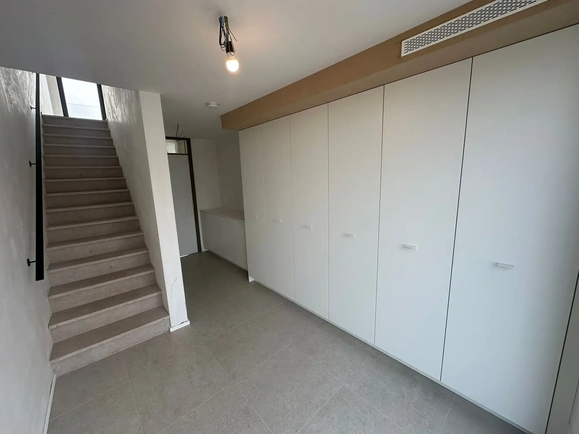 Nieuwbouw bel-étage woning met zuidgericht terras en tuin foto 3