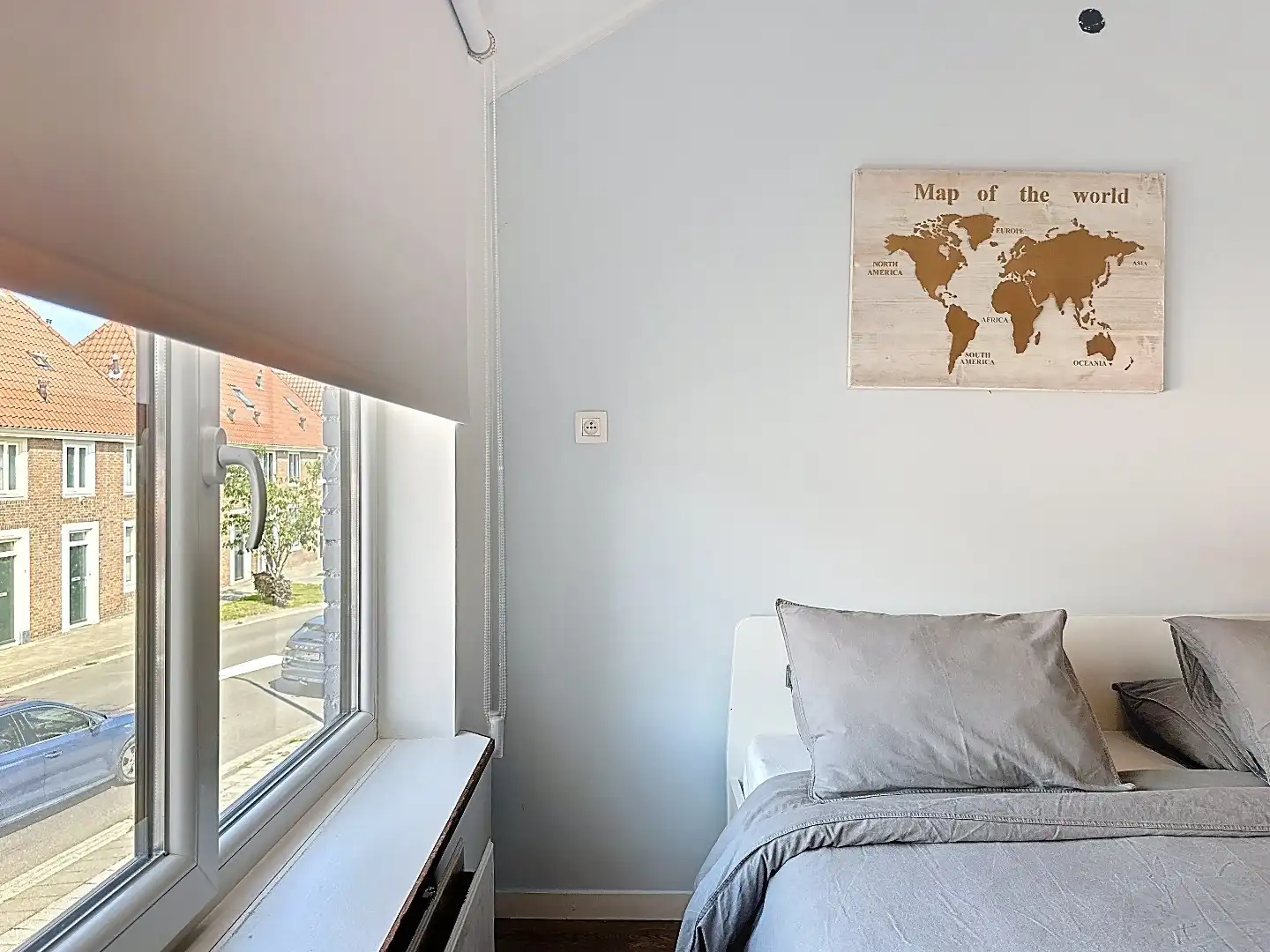 Ruime hoekwoning nabij centrum foto 19