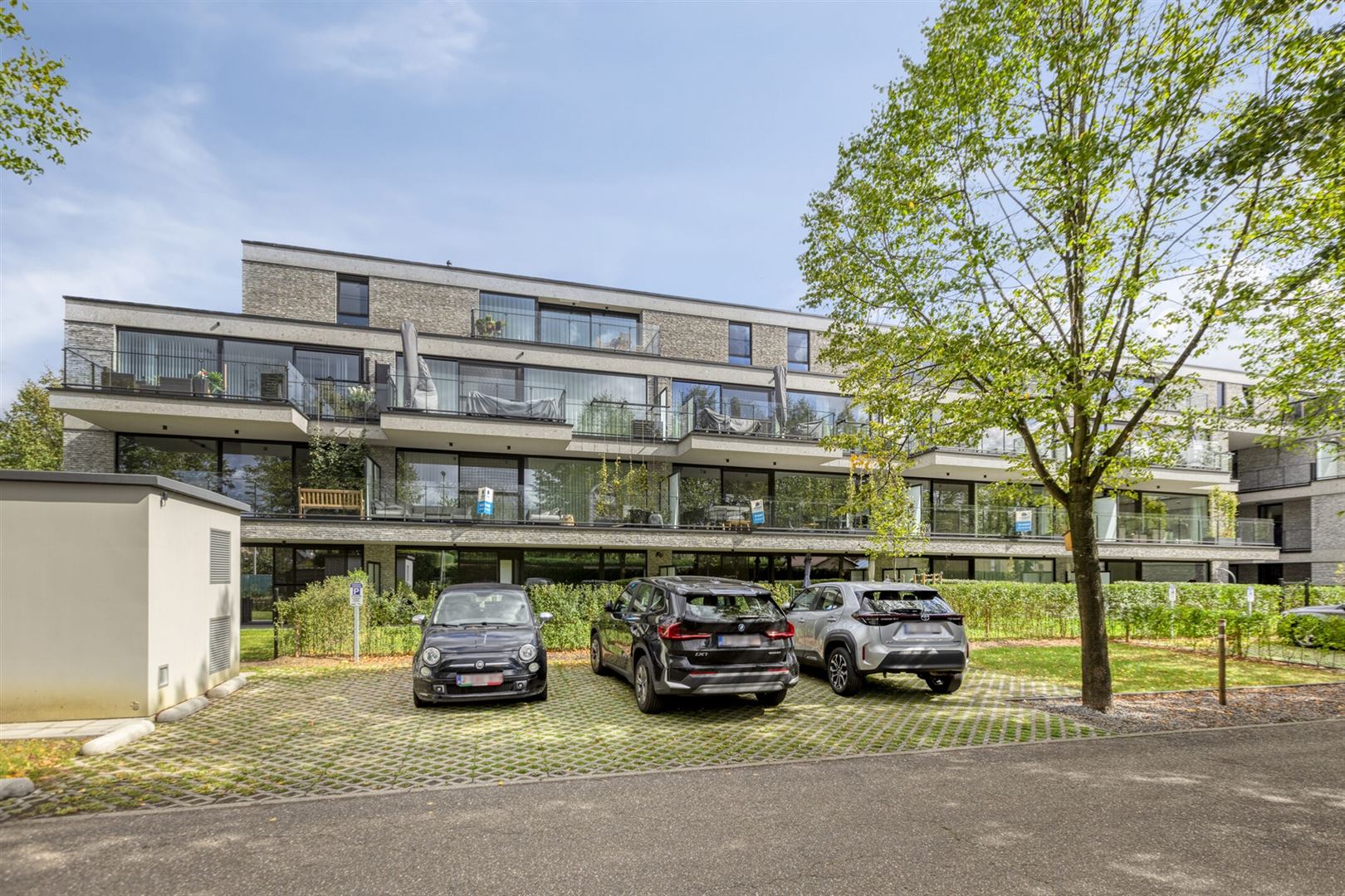 TE KOOP: Prachtig nieuwbouwappartement te Heusden-Zolder! foto {{pictureIndex}}