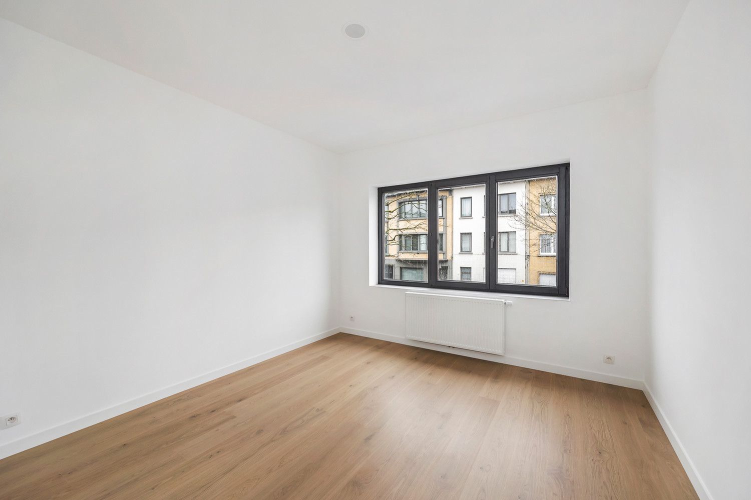 Riante volledig gerenoveerde 5-slk-woning met tuin (EPC A) foto 20