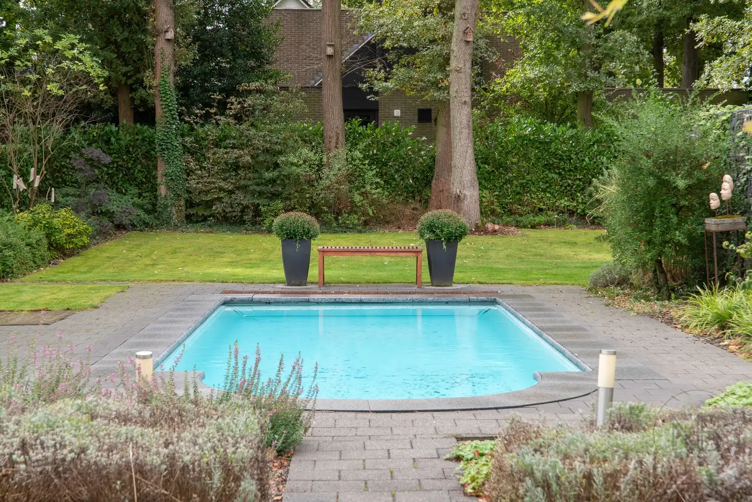 Moderne villa  met zwembad op toplocatie in Genk - instapklaar en future-proof foto 41