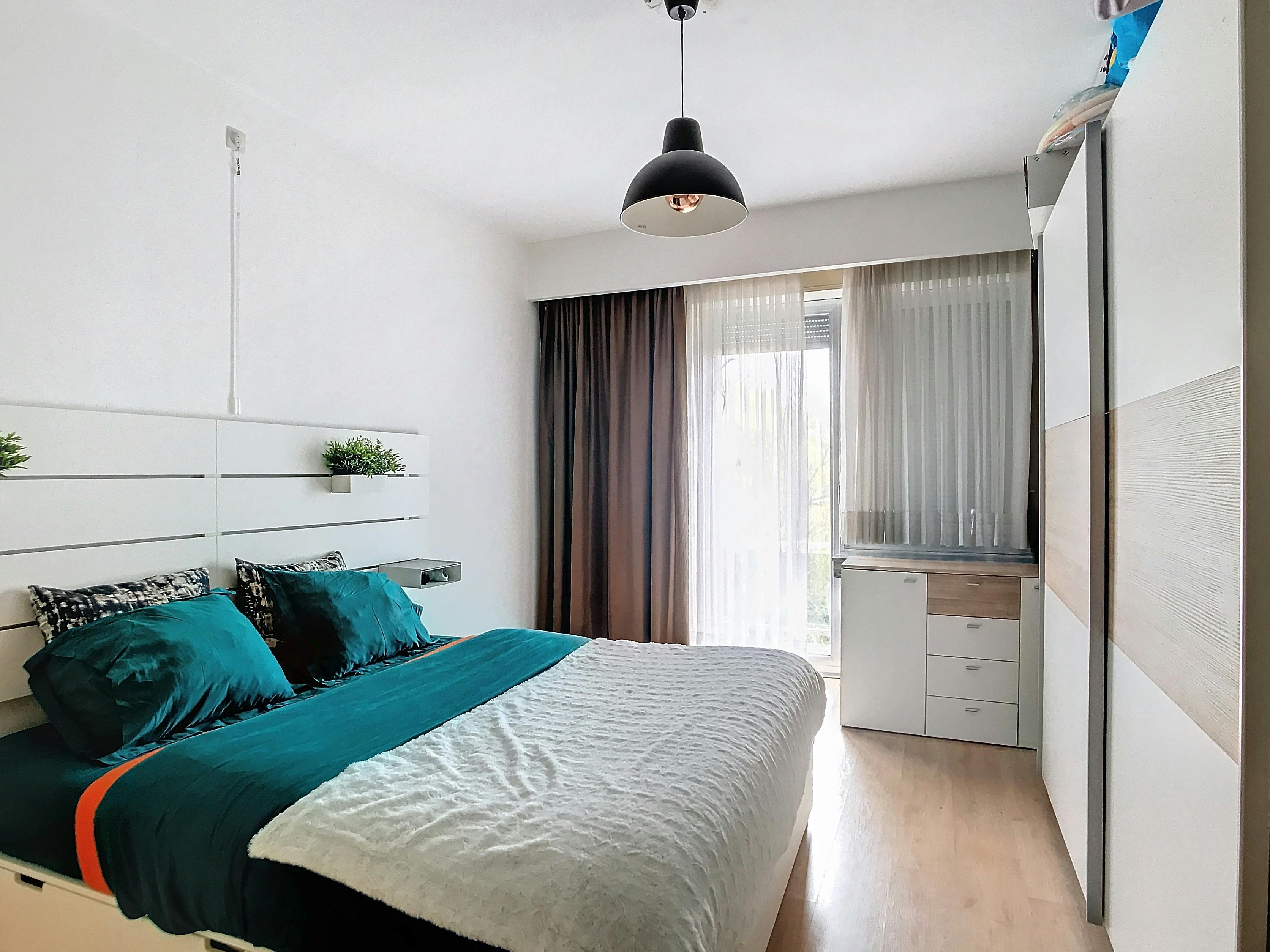 Centraal gelegen ruim appartement met garage te Beveren  foto 9