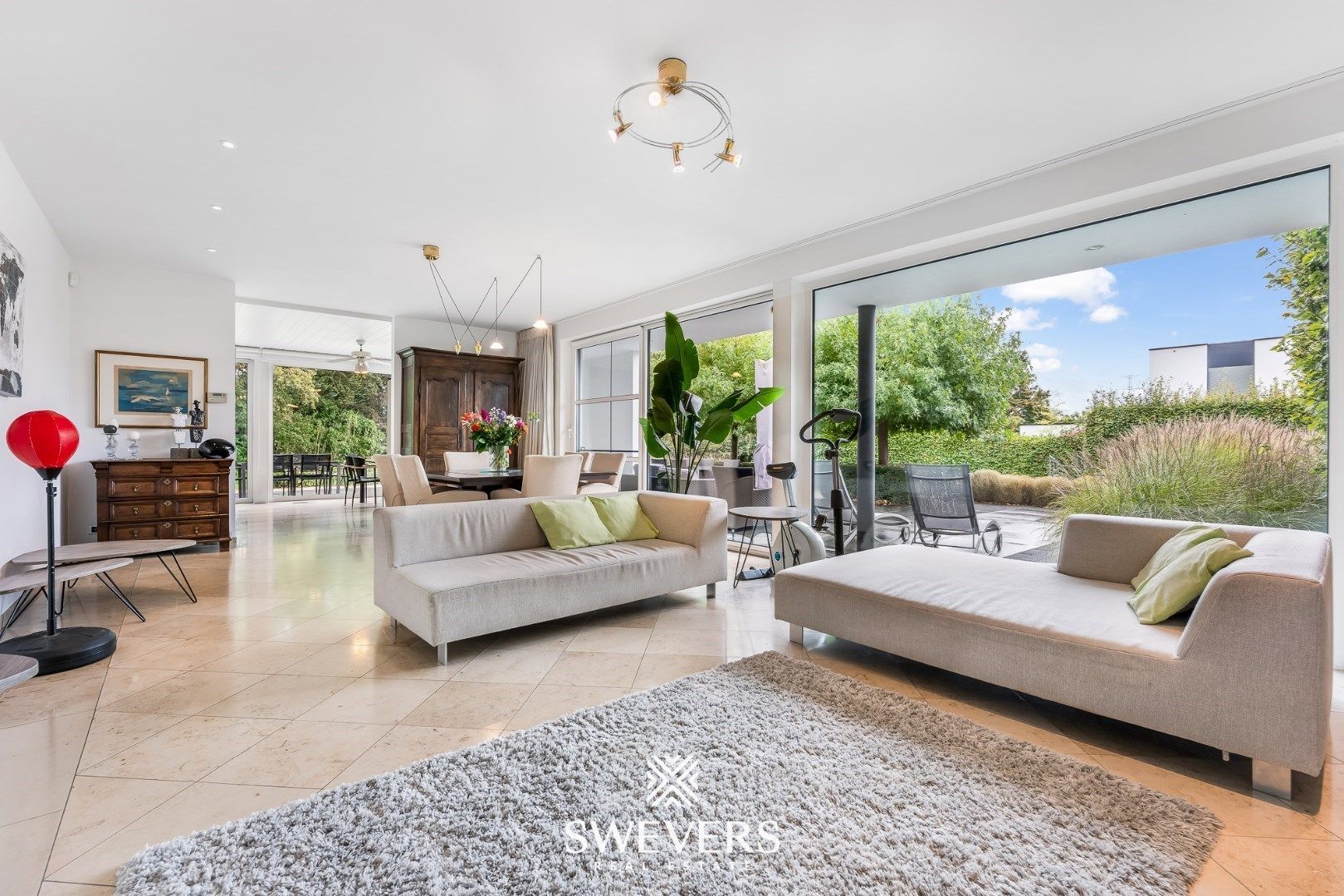Architecturale villa met praktijkruimtes op 25a 88ca foto 5