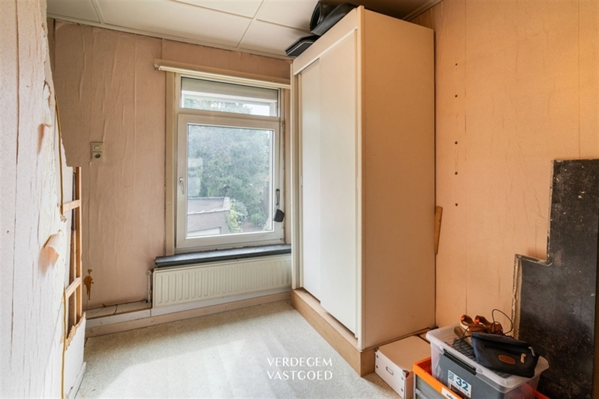 Halfopen woning met 3 slaapkamers, garage en perceel van 660m² foto 12