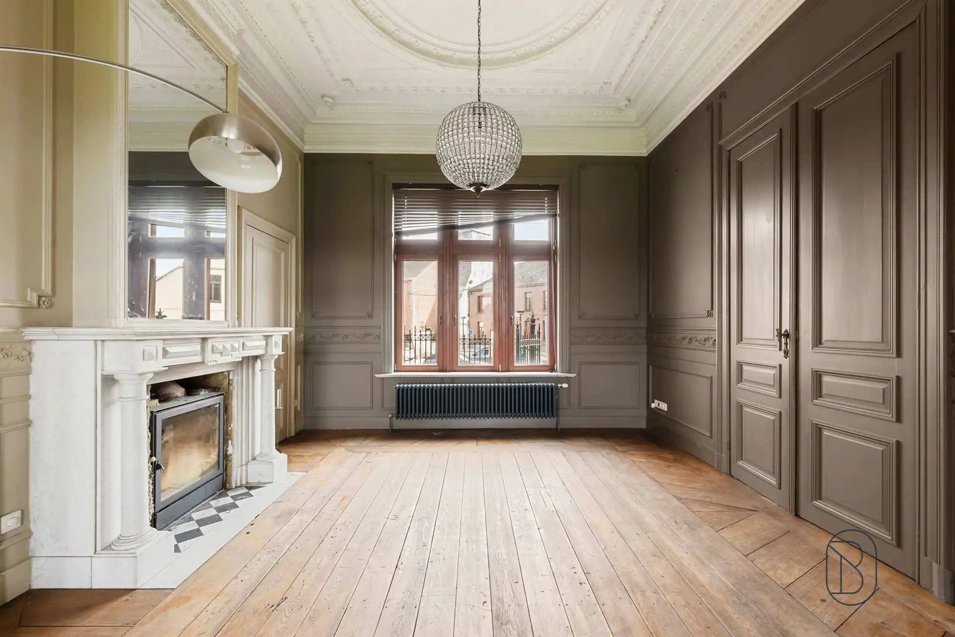Imposante notariswoning met prachtige tuin! foto 2