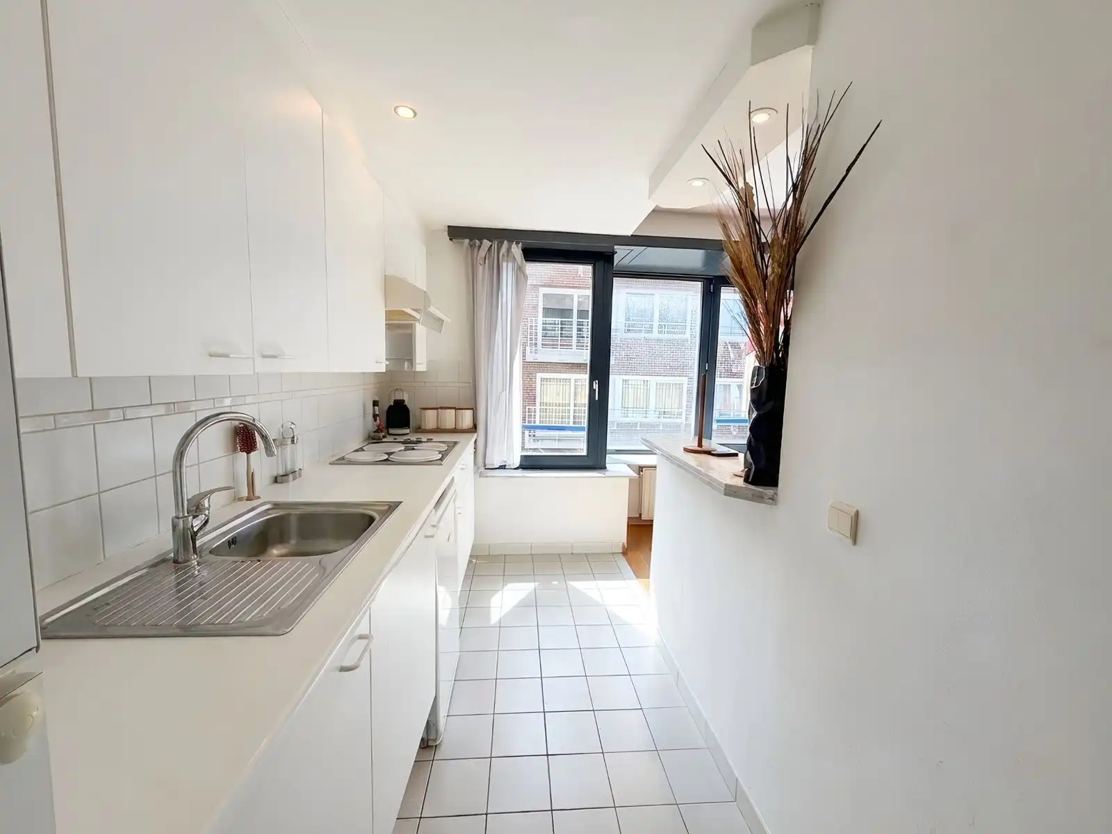 Aangenaam appartement op toplocatie nabij zee en centrum! foto 3