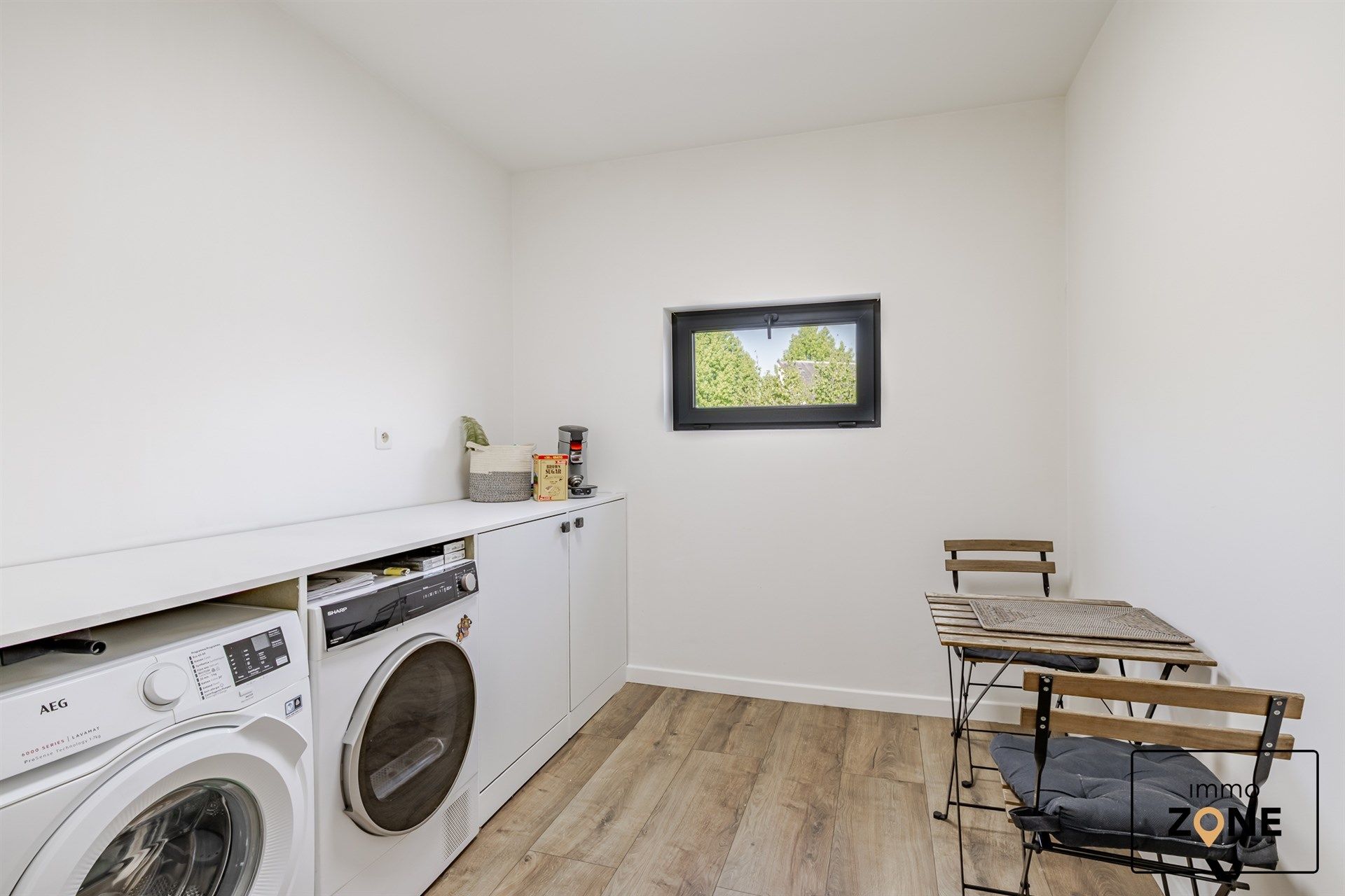 Karaktervolle handelswoning met ruim appartement in Hamme! foto 6