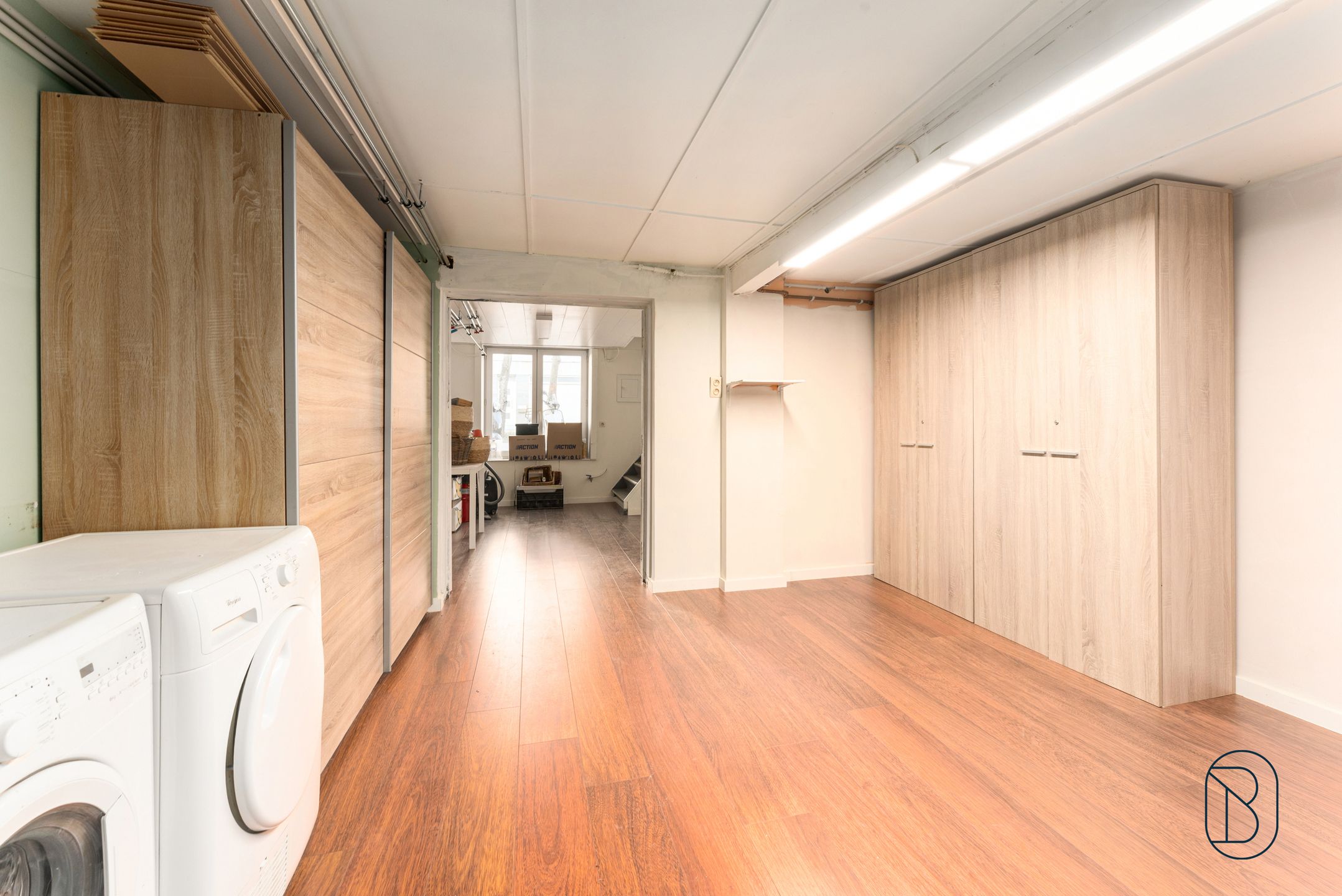 Topgelegen rijwoning met veel potentieel vlakbij het centrum foto 9