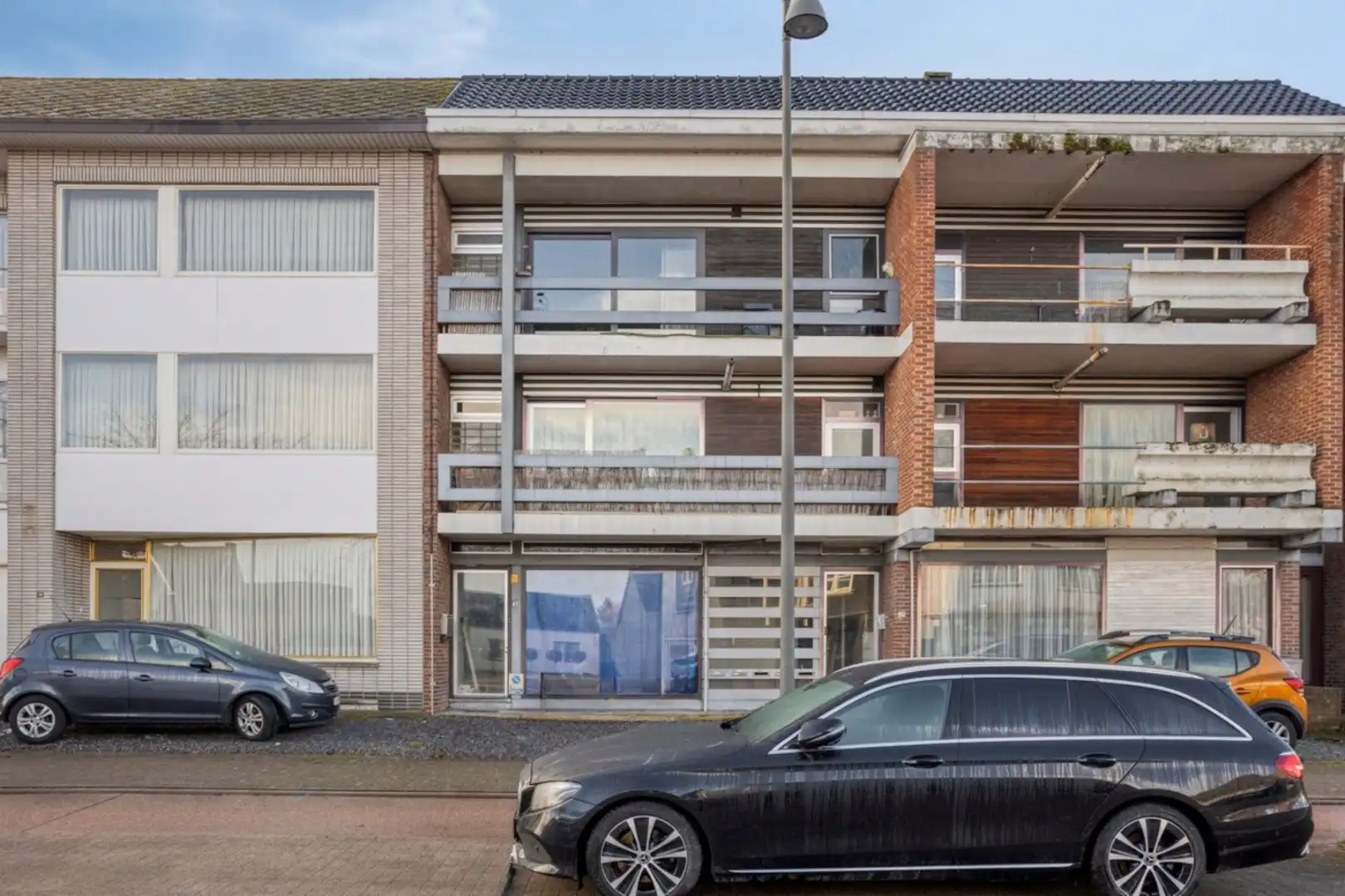 Instapklaar en volledig gerenoveerd appartement foto 18