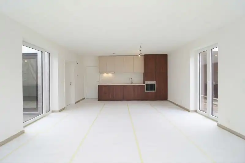 Gelijkvloers nieuwbouw appartement met zonnige tuin te Gent foto 3