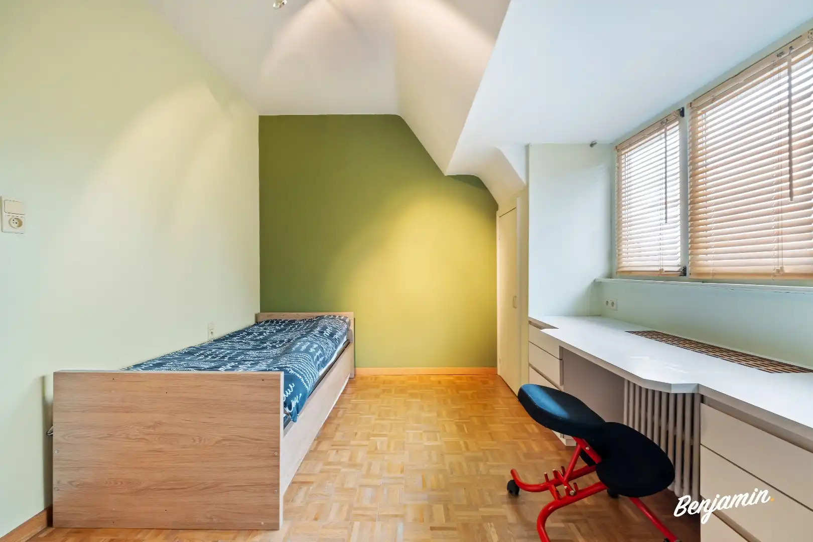 Villa met aparte praktijkruimte, zonnige tuin, garage en carport in Houthulst foto 20