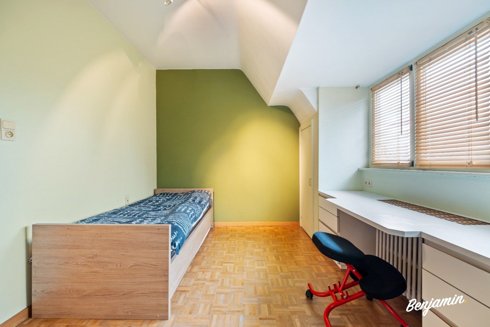 Villa met aparte praktijkruimte, zonnige tuin, garage en carport in Houthulst foto 20