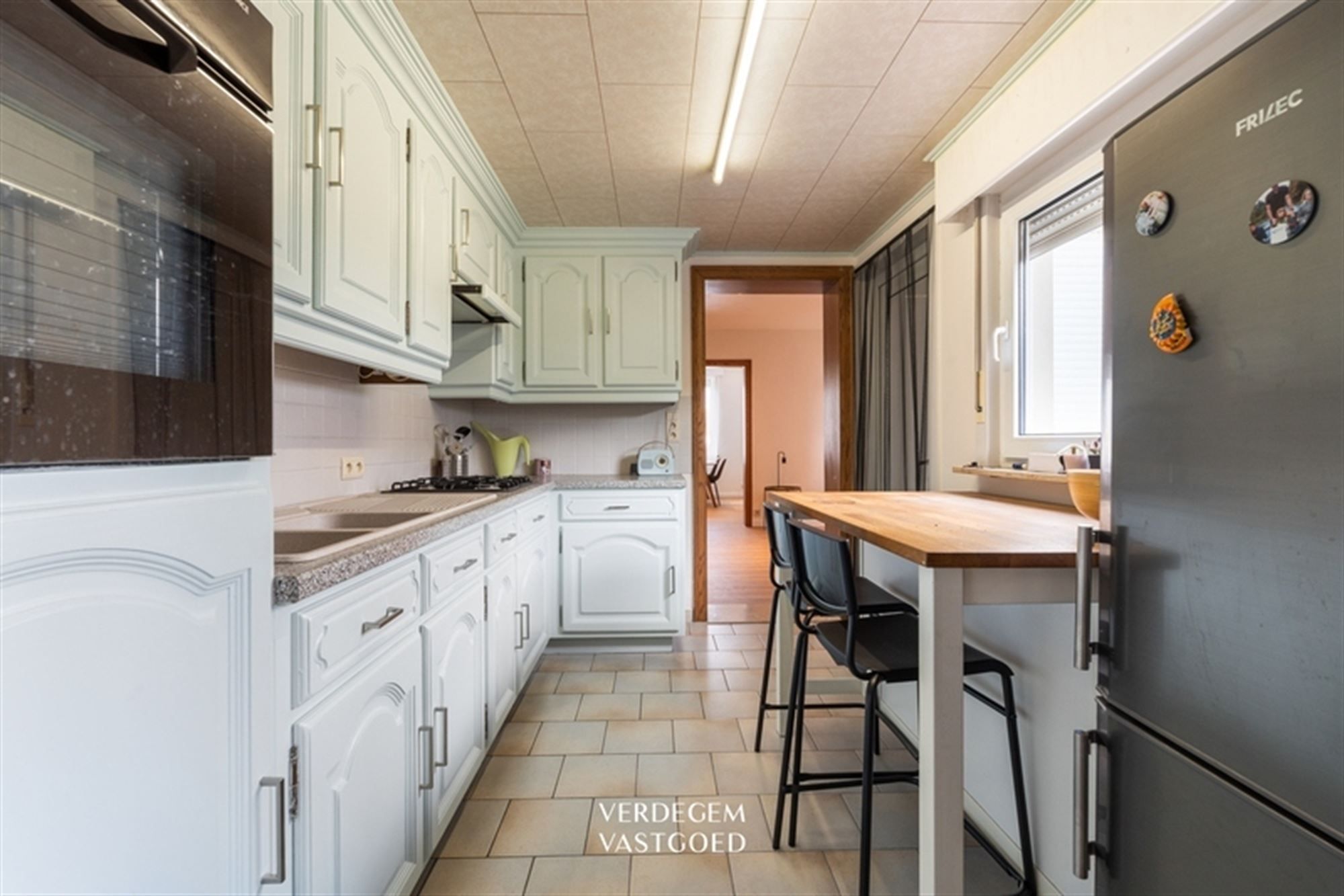 Woning met 2+1 slaapkamers, grote garage en tuin foto 6